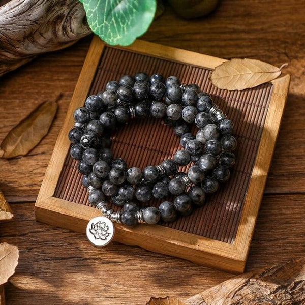 Gioielli Rudraksha: Acquista collane e braccialetti Mala spiruali | LAMIVA Gioielli Rudraksha: Acquista collane e braccialetti Mala spiruali | LAMIVA