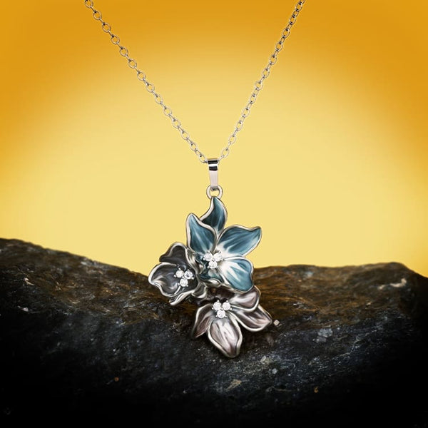 Collier éclat de la fleur de Morelle