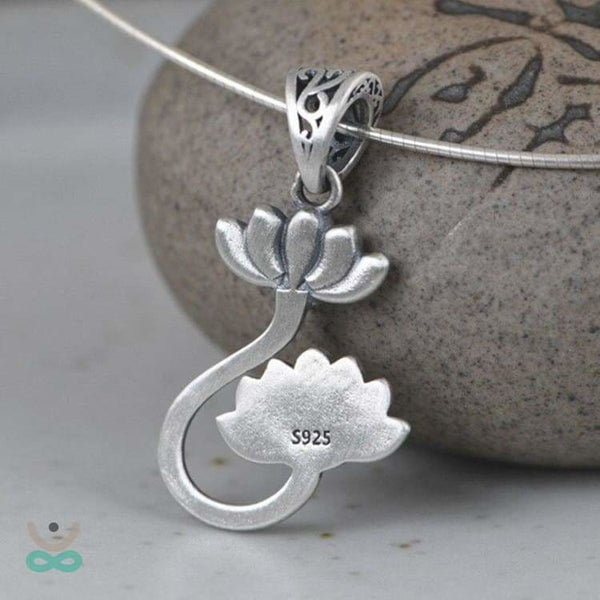 Pendentif Bouddhiste ’Eveil Spirituel’ symbole Fleur de Lotus - pendentif