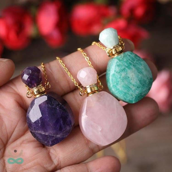 Collier avec pendentif diffuseur de parfum en pierre naturelle - collier