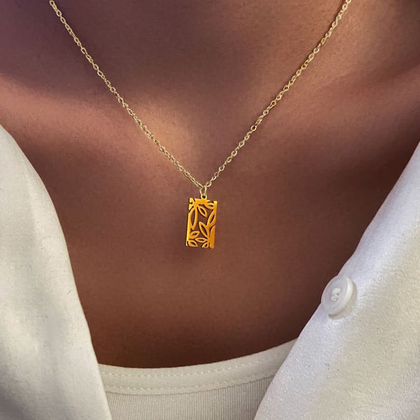 Collier ’Amour’ orné d’un tapis de marguerite