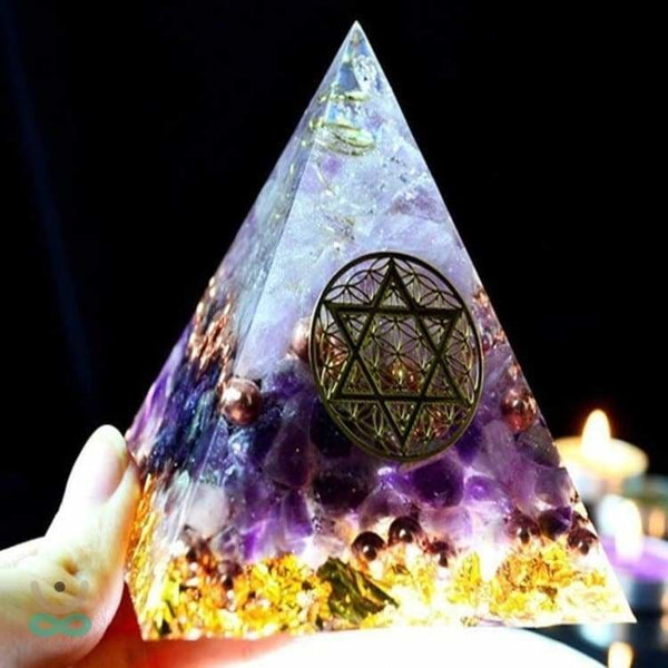 Pyramide Orgonite ’Purification et Sérénité’ - Décorations