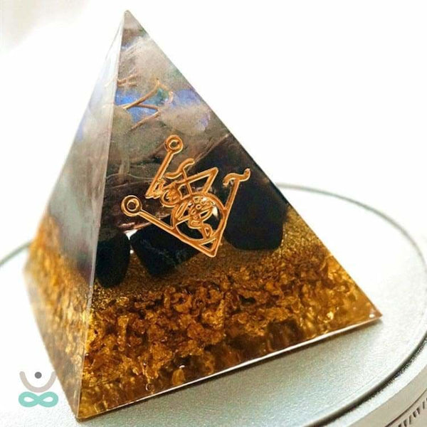 Pyramide Orgonite Protection et Purification - decoration